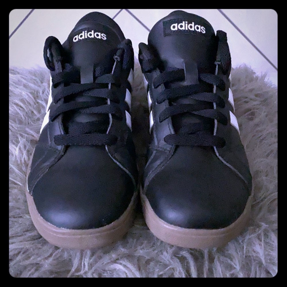 Adidas Youth Sneaker